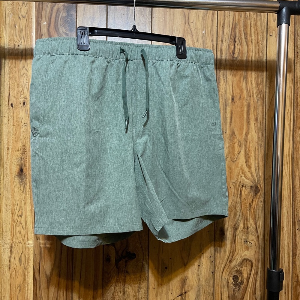 NWT Eddie Bauer Men's Green Athletic Shorts XXL